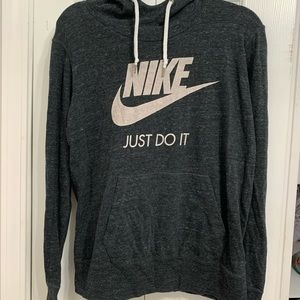 NIKE SWEATSHIRT